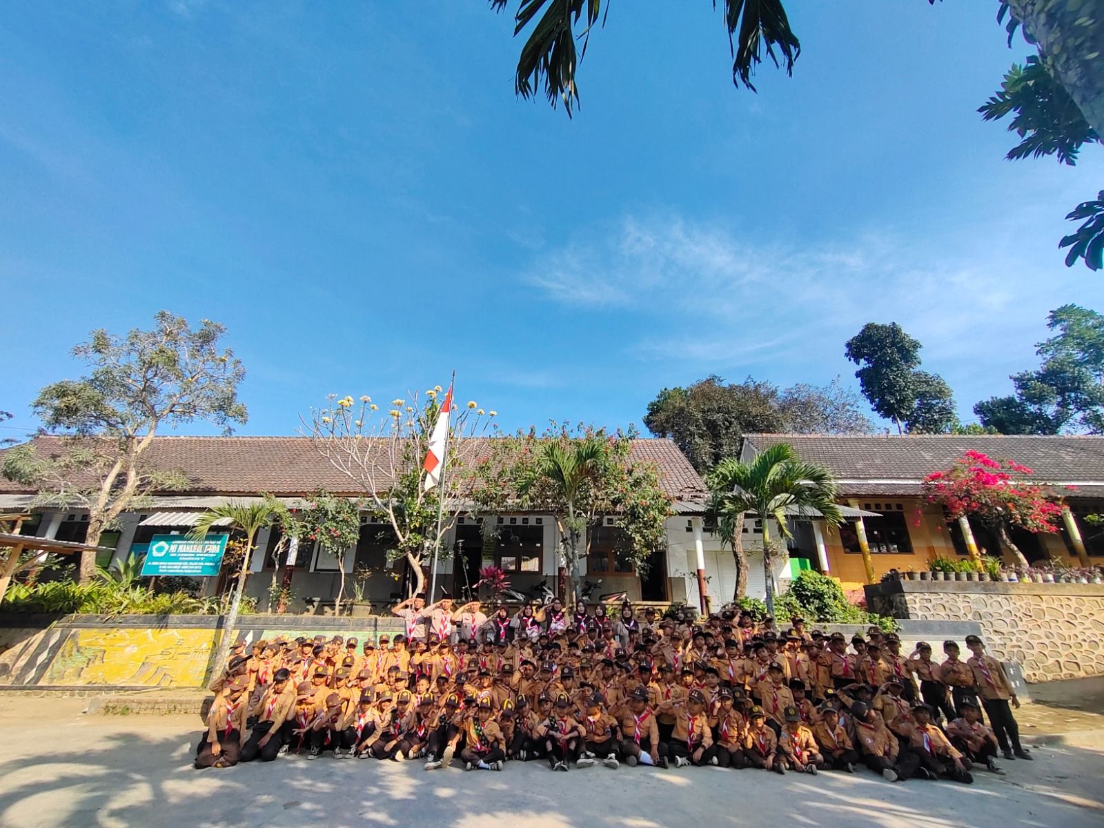 MI Manarul Huda Peringati Hari Pramuka